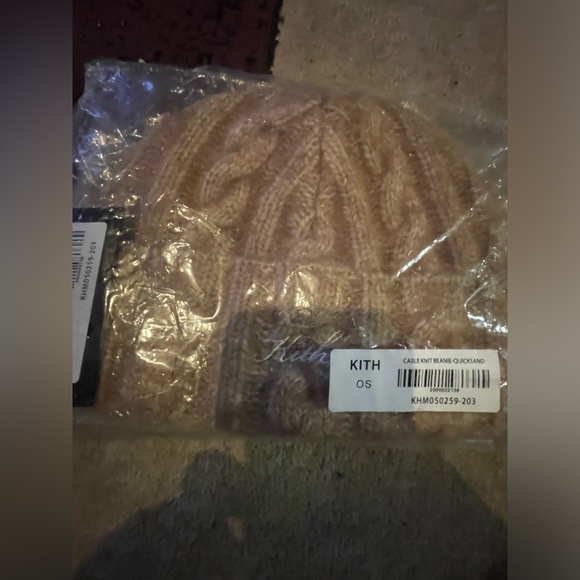 Kith Cable Knit Beanie ‘QuickSand’ - Picture 4 of 6